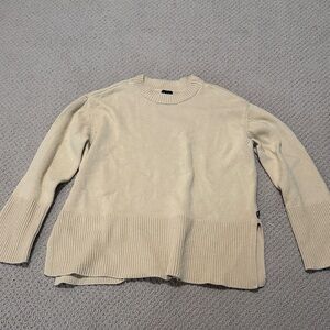 GAP Women's Beige Crew Neck Sweater